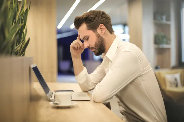 comment annoncer le décès d'un collaborateur en entreprise 